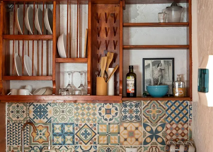 Califurnia - Refurb Antique Villa