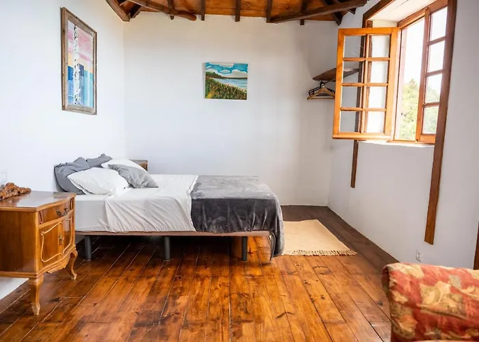Califurnia - Refurb Antique Villa